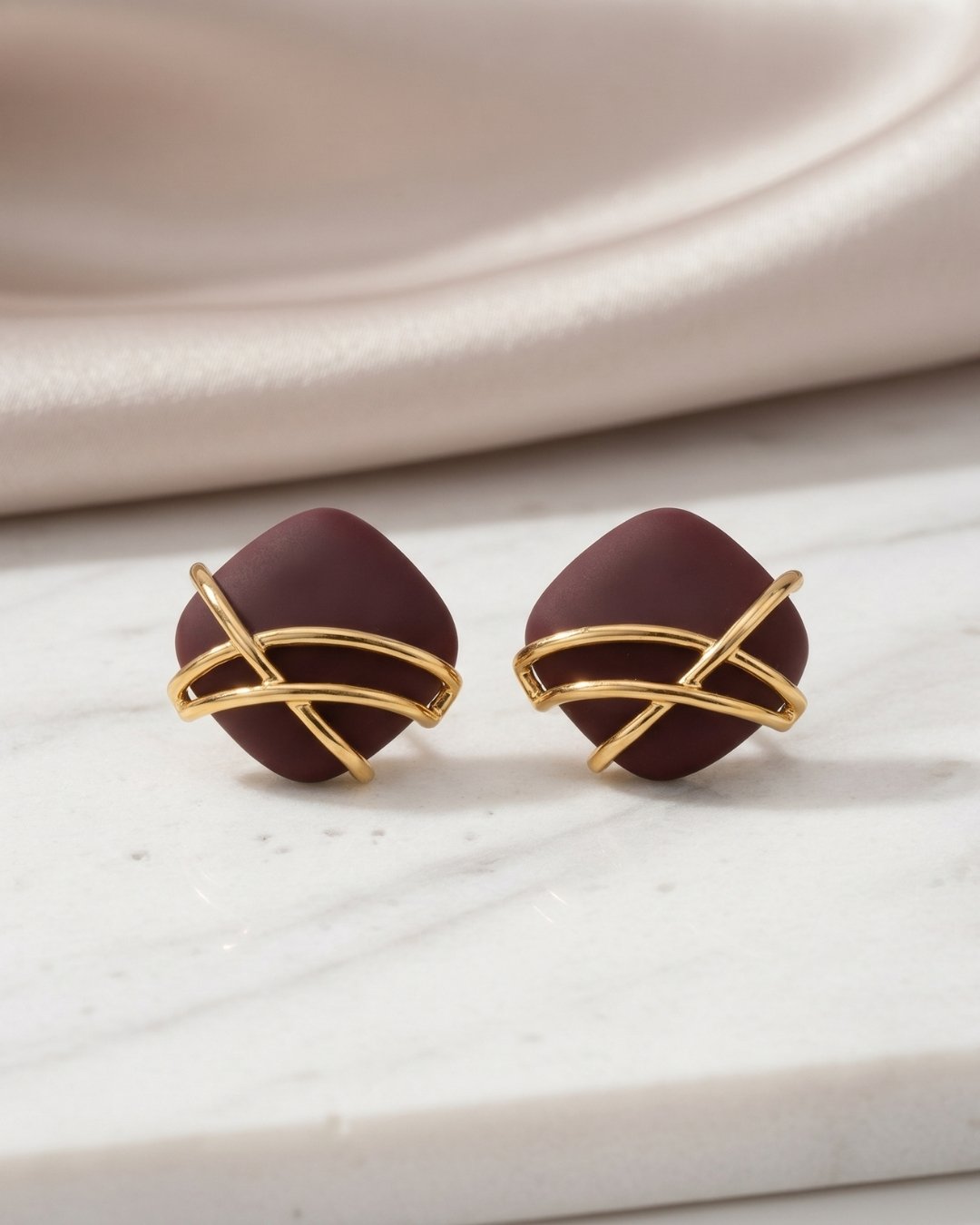 Chocalate Square Shape with Gold line studs