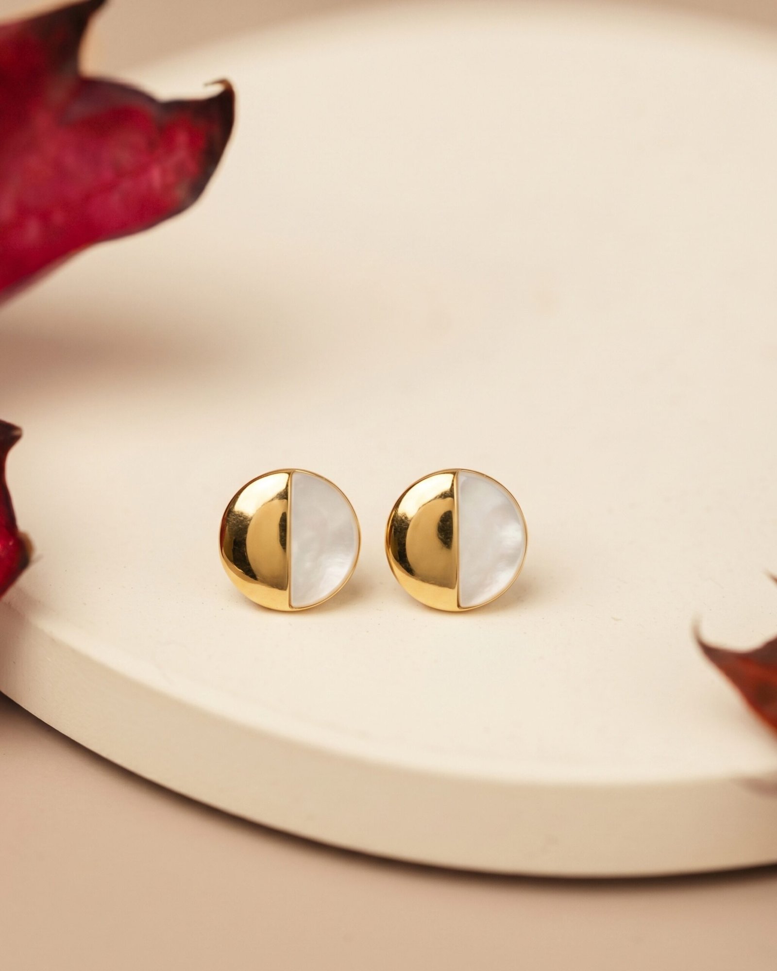 Gold with marble round studs - Image 2